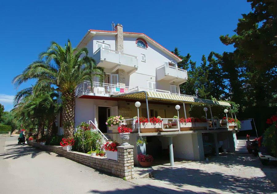 Royal Rooms Novalja Exterior photo