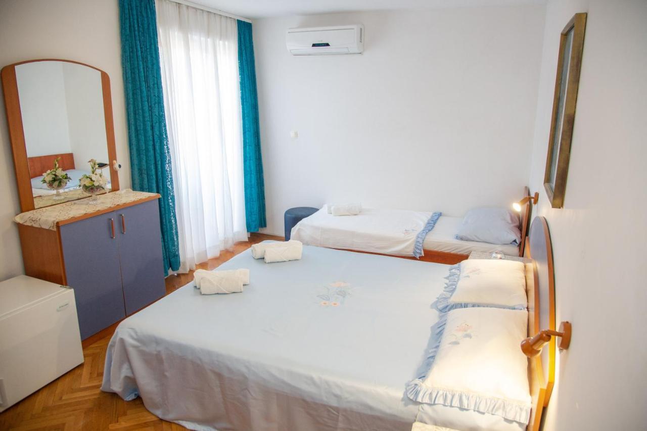 Royal Rooms Novalja Exterior photo