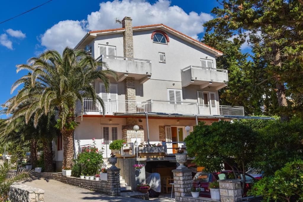 Royal Rooms Novalja Exterior photo